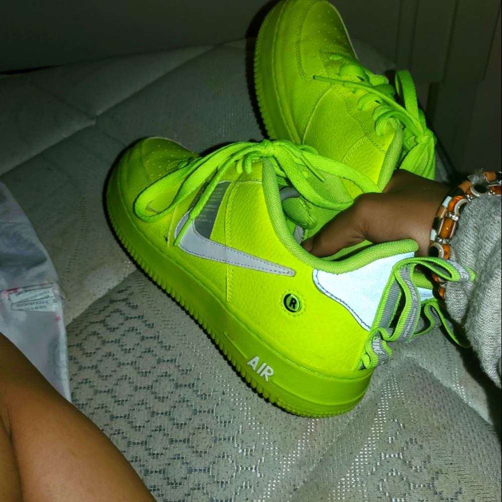 NEON AF1S